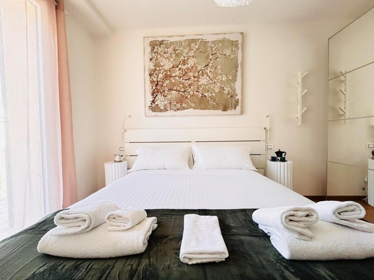 Homeby, Terrace Apartment Francesca Firenze Bagian luar foto