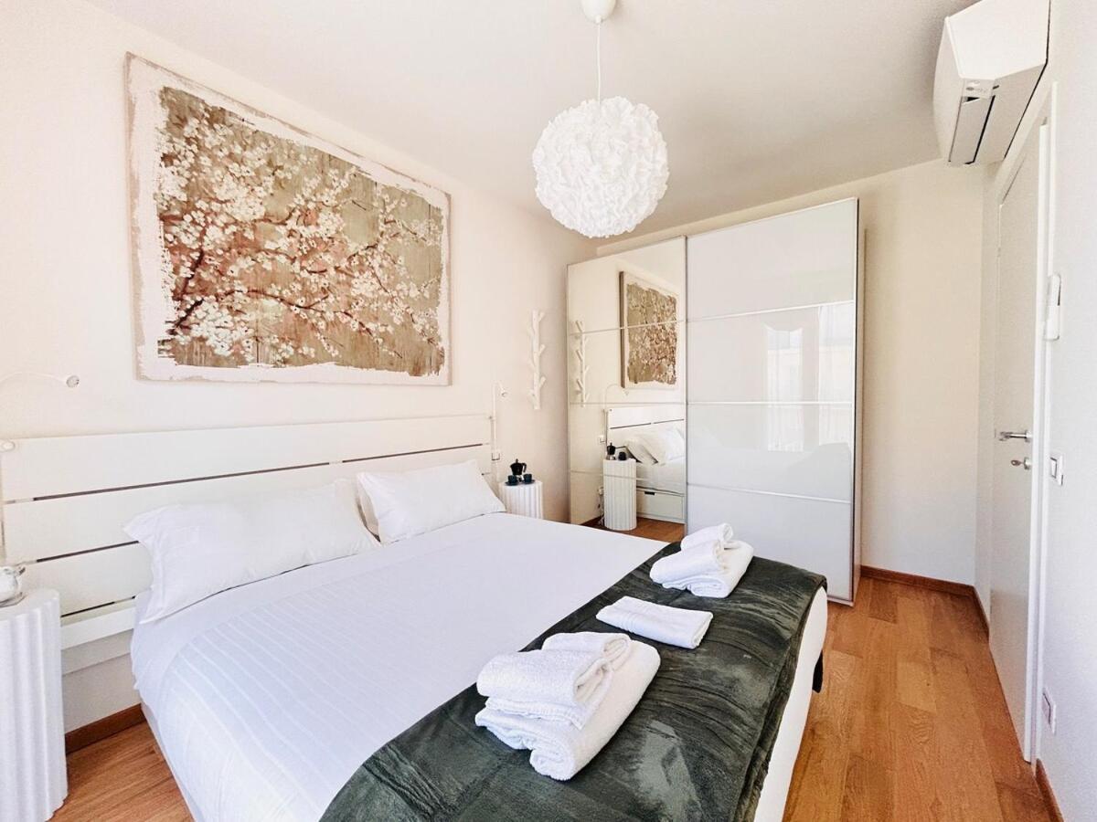 Homeby, Terrace Apartment Francesca Firenze Bagian luar foto